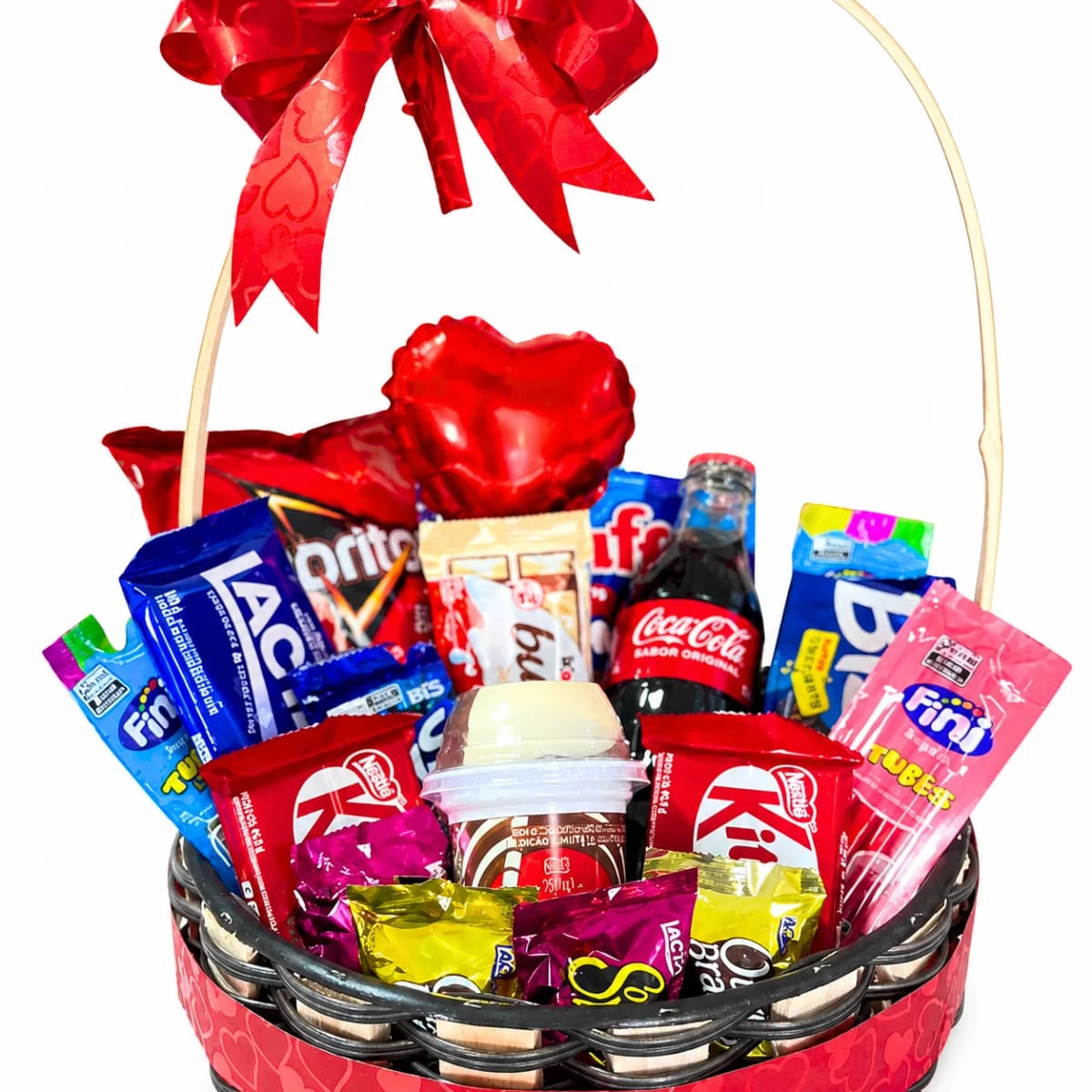 62- Cesta com Chocolates, Coca Cola e Salgadinhos